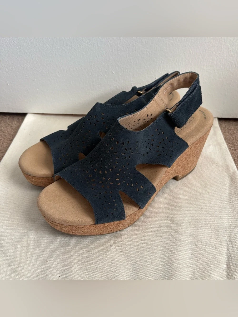 Clarks Collection Women’s Blue Leather Cut-Out Wedge Sandals Ankle Strap 9 M